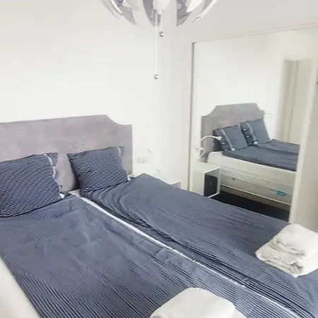 Delightful 2 Bed, Pueblo Evita Benalmádena