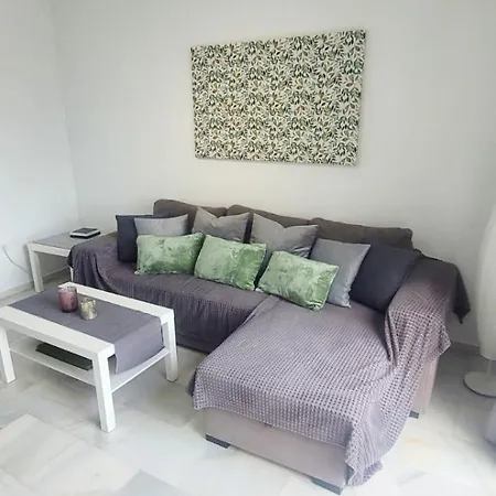 Delightful 2 Bed, Pueblo Evita *