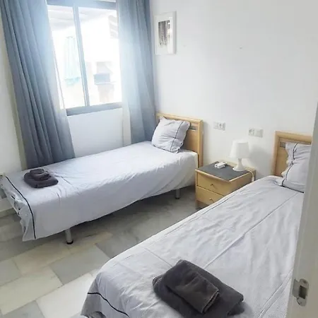 Delightful 2 Bed, Pueblo Evita Benalmádena